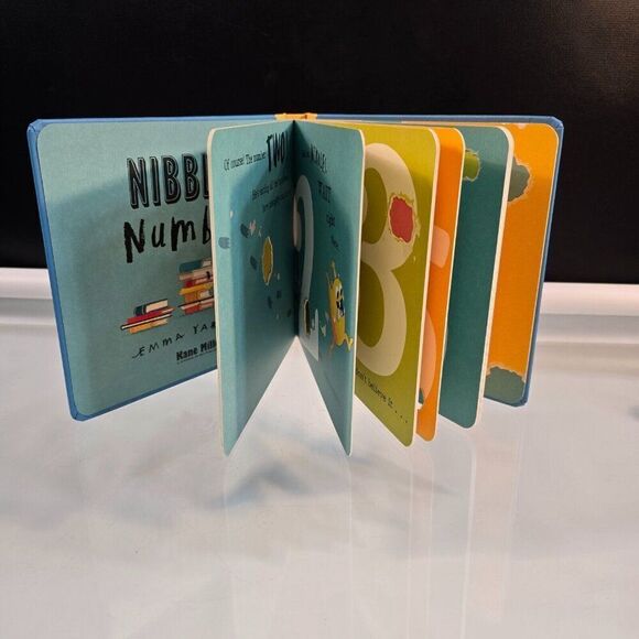 Nibbles by Emma Yarlett 2 Toddler Board Books Numbers And Colors - Picture 4 of 4